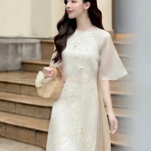 Áo Dài Cách Tân Voan Tơ Thêu Hoa Xinh Xắn