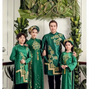 Áo Dài Cách Tân Gia Đình Xanh Lá