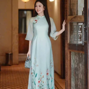 Áo Dài Truyền Thống Vải Lụa Thêu Hoa Xinh Xắn