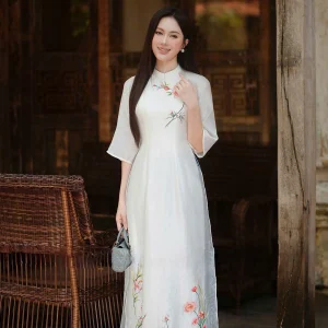 Áo Dài Truyền Thống Vải Lụa Thêu Hoa Xinh Xắn